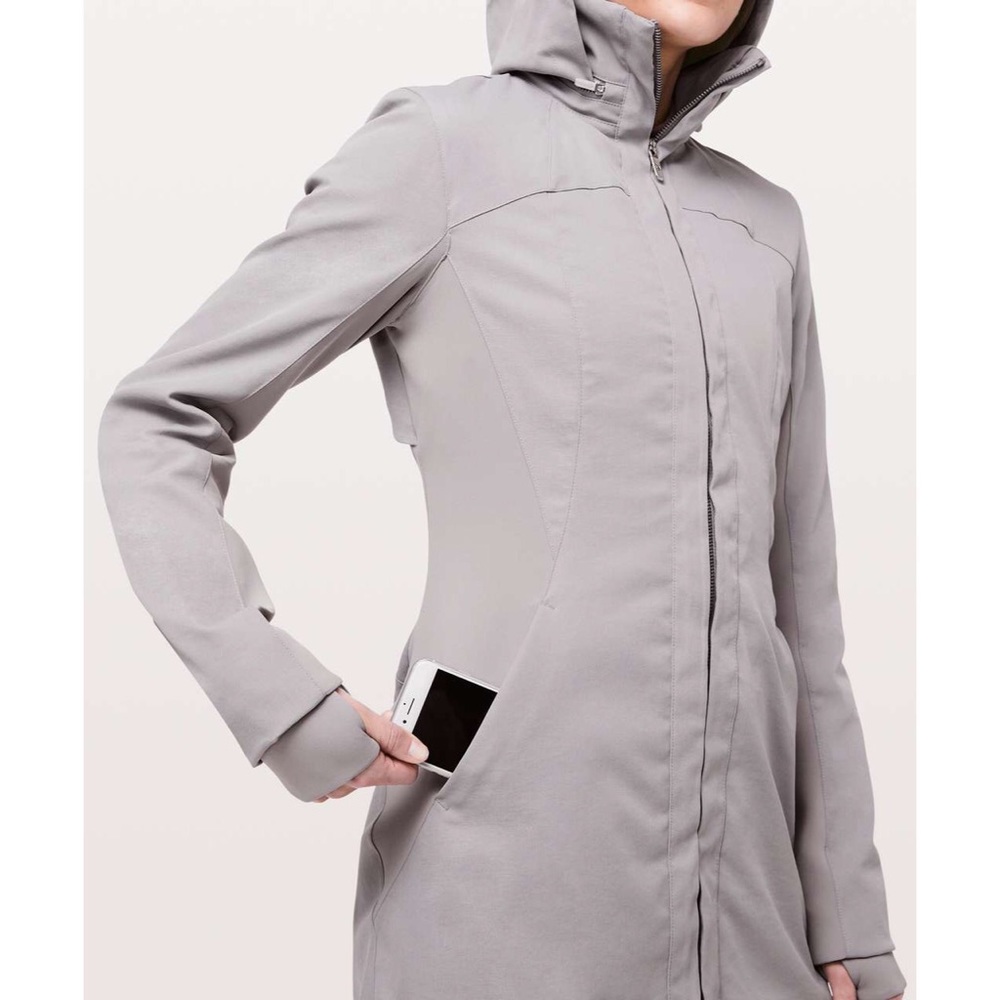 lululemon like a glove jacket, size 2, dark chrome